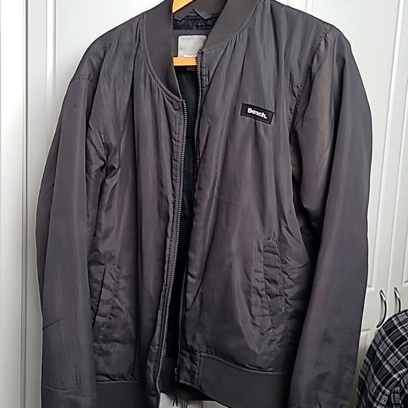Lightweight zip-up style jacket from Bench - Picture 1 of 4